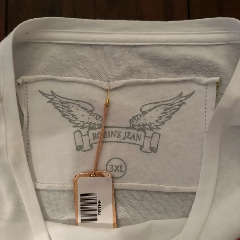 Robin’s jean shirt size 3xl all white with red wings - Picture 3 of 5